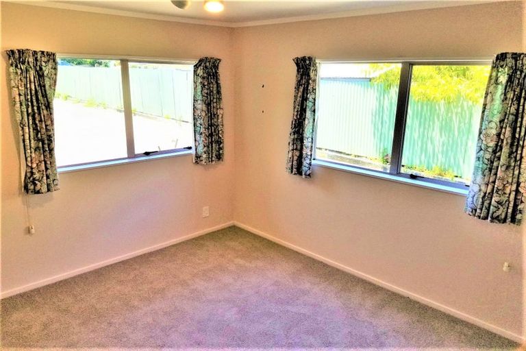 Photo of property in 240a Te Atatu Road, Te Atatu South, Auckland, 0610