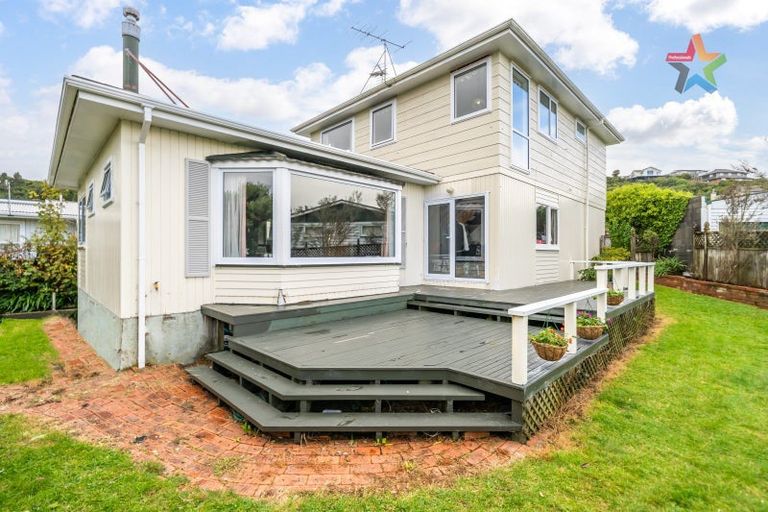Photo of property in 10 Clematis Grove, Maungaraki, Lower Hutt, 5010