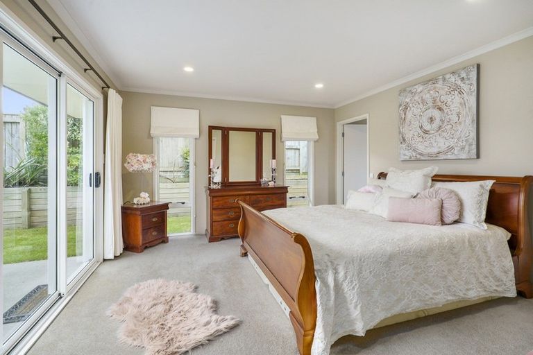 Photo of property in 19 Tennyson Avenue, Kelvin Grove, Palmerston North, 4414