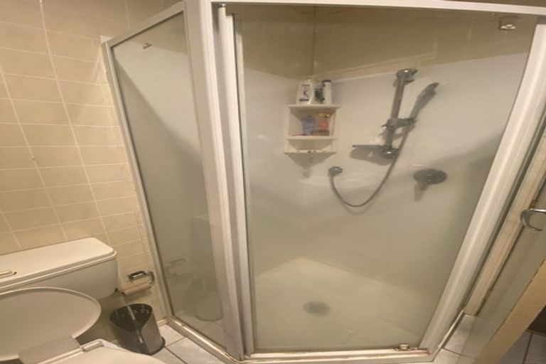 Photo of property in 104 Kenderdine Road, Papatoetoe, Auckland, 2025