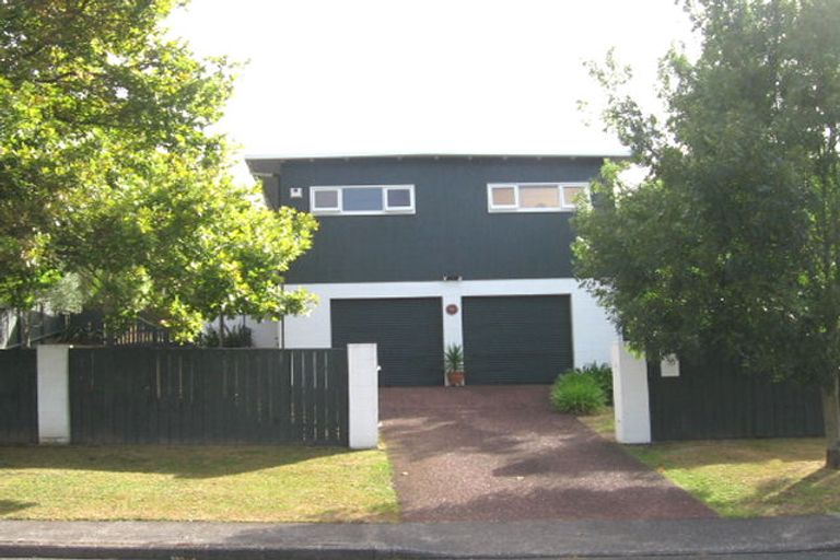 Photo of property in 53 Lynden Avenue, Hillcrest, Auckland, 0627