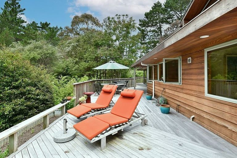 Photo of property in 70 Scott Road, Stanmore Bay, Whangaparaoa, 0932