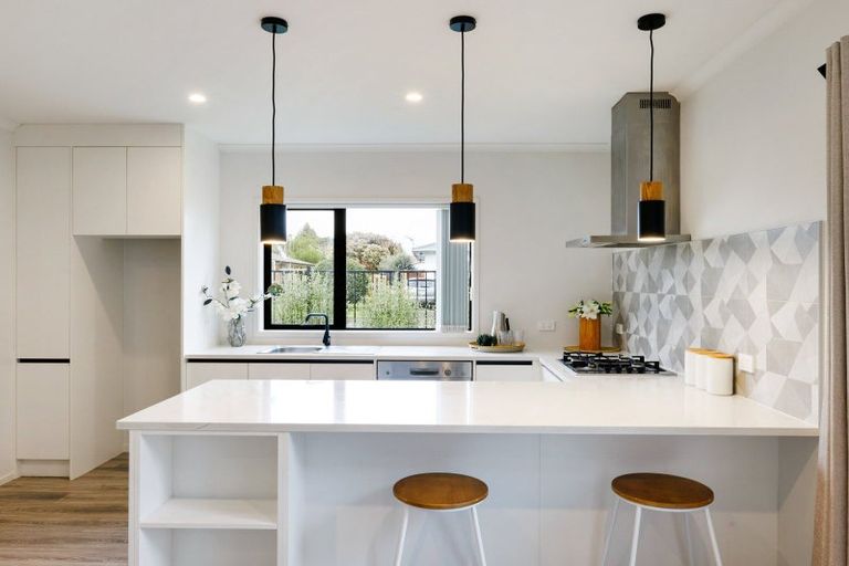 Photo of property in 1/16 Steele Road, Forest Lake, Hamilton, 3200