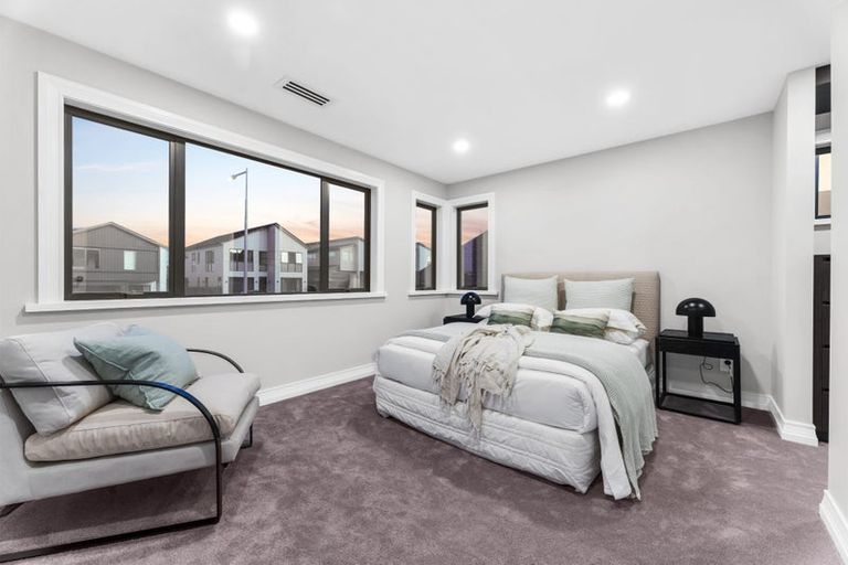 Photo of property in 5 Kotuitui Drive, Wainui, 0992