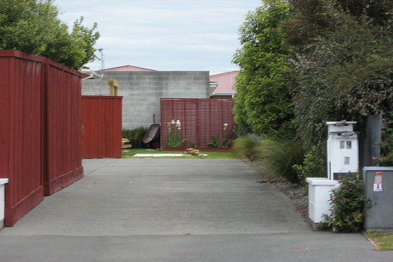 Photo of property in 19 Kinley Street, Rangiora, 7400