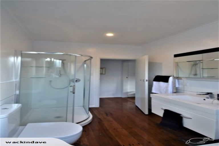 Photo of property in 8 Berkshire Avenue, Wilton, Wellington, 6012