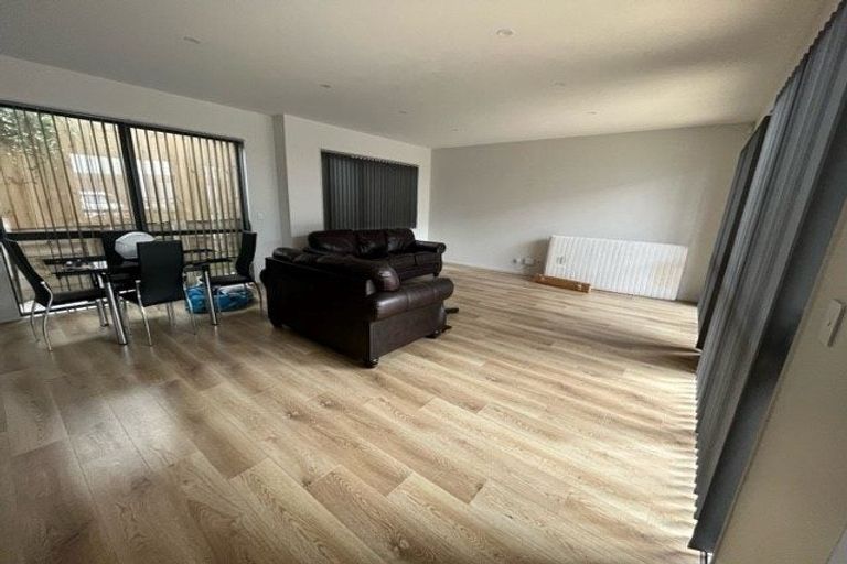 Photo of property in 4a Geordie Street, Henderson, Auckland, 0612