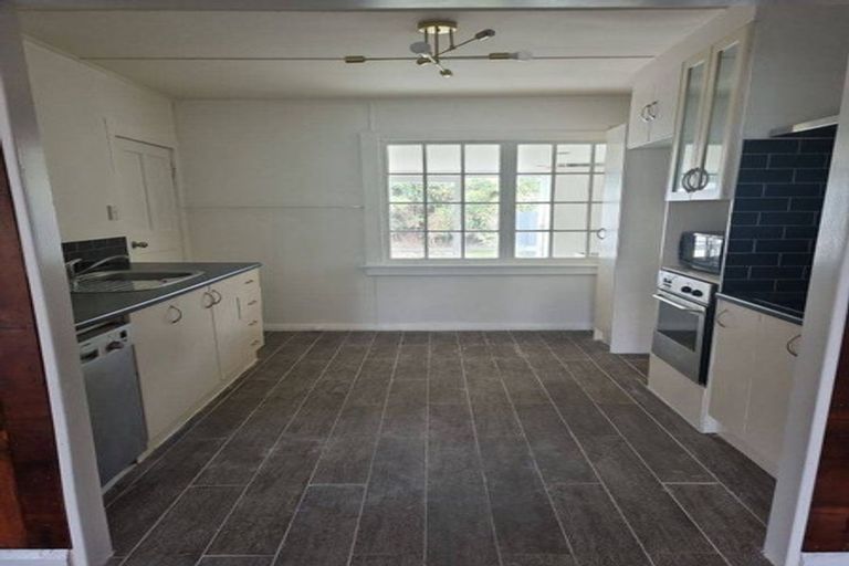 Photo of property in 7a Karaka Street, Castlecliff, Whanganui, 4501