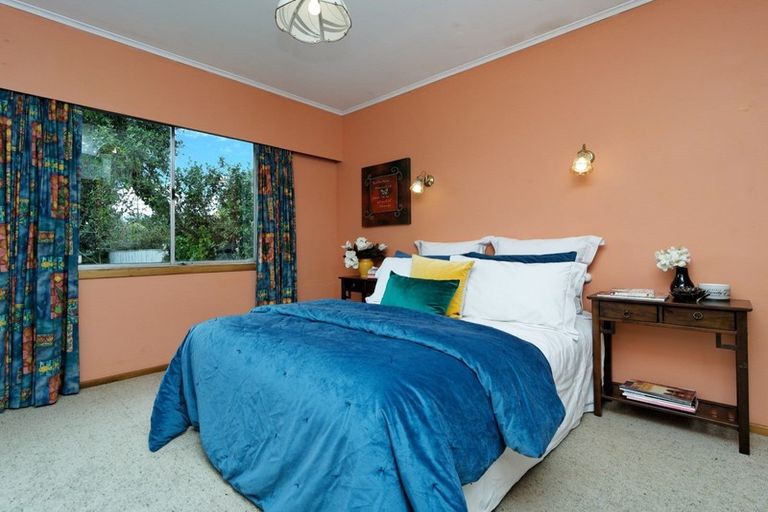 Photo of property in 38 Konini Road, Titirangi, Auckland, 0604