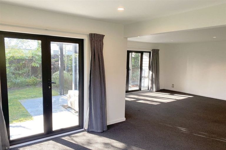 Photo of property in 82 Springfield Road, St Albans, Christchurch, 8014