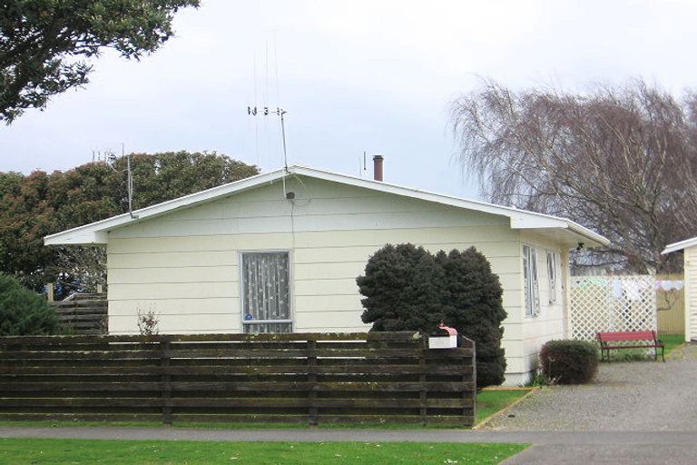 Photo of property in 29 Grenville Street, Levin, 5510