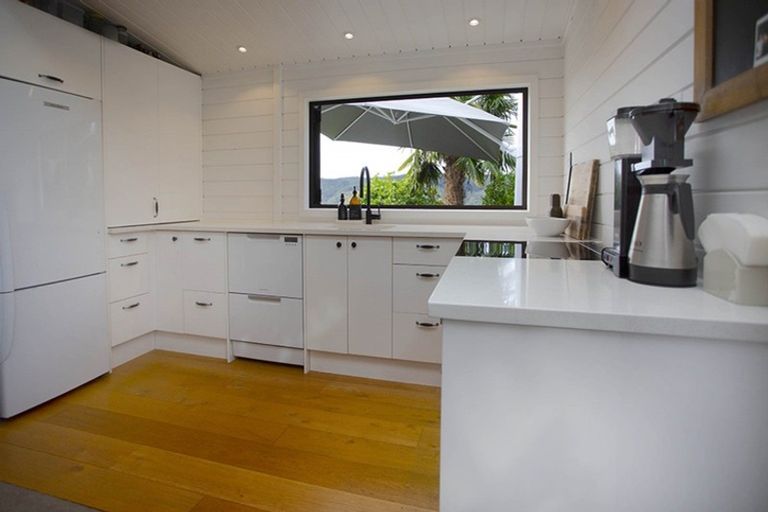 Photo of property in 130 Tirohanga Drive, Whangamata, 3620