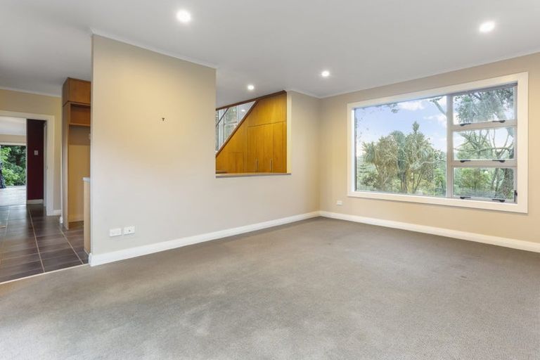 Photo of property in 8 Rimu Road, Oratia, Auckland, 0604