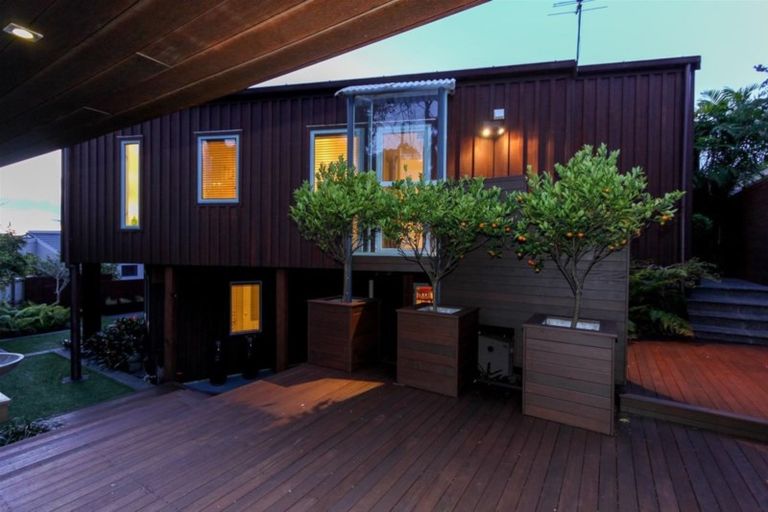 Photo of property in 48a Cameron Street, New Plymouth, 4310