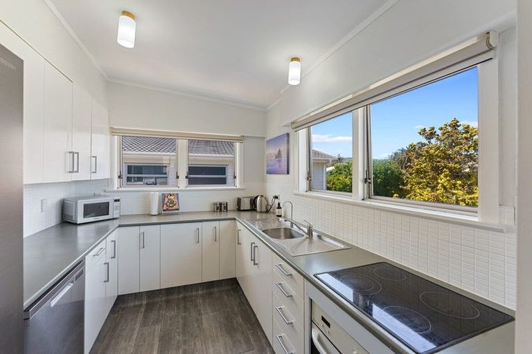 Photo of property in 11 Makora Road, Otaihanga, Paraparaumu, 5036