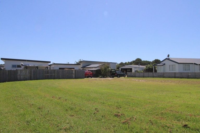 Photo of property in 119 Kelly Jade Avenue, Matarangi, Whitianga, 3592