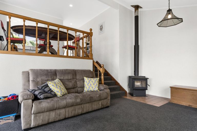 Photo of property in 32 Sherwood Street, Bellevue, Tauranga, 3110