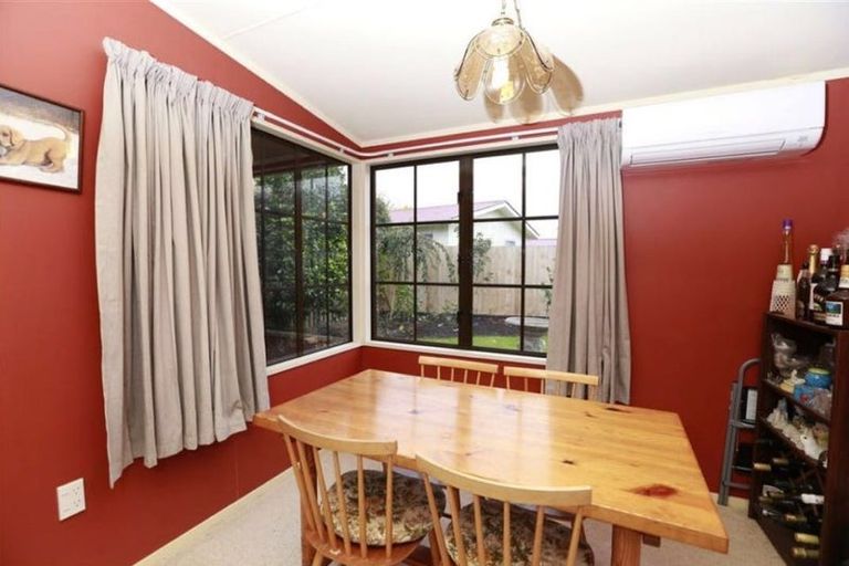 Photo of property in 1a Page Place, Hamilton East, Hamilton, 3216