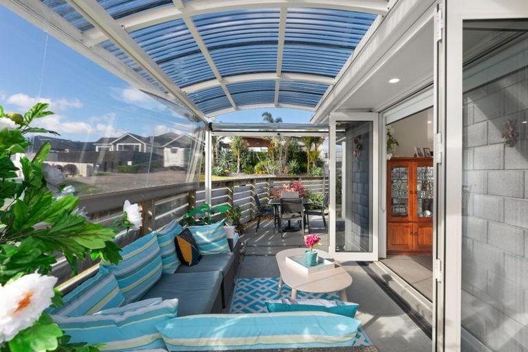 Photo of property in 16 Benmore Crescent, Pyes Pa, Tauranga, 3112