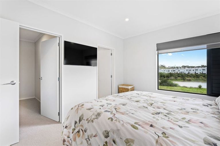 Photo of property in 31 Koura Drive, Red Beach, 0932