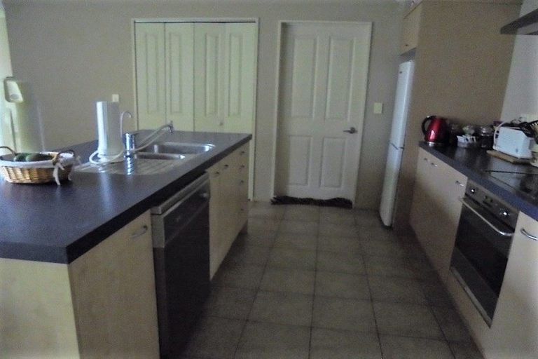 Photo of property in 42 Wiltshire Drive, Huntington, Hamilton, 3210