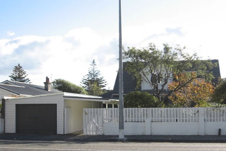 Photo of property in 120 Muritai Road, Eastbourne, Lower Hutt, 5013