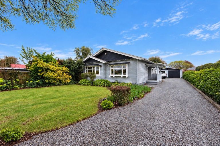Photo of property in 17 Blighs Road, Strowan, Christchurch, 8052