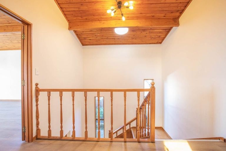 Photo of property in 4 Dalmeny Close, Murrays Bay, Auckland, 0630