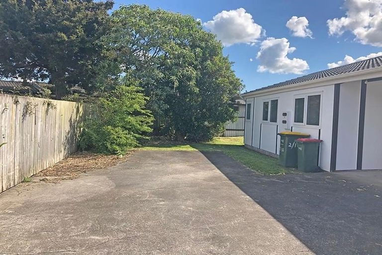 Photo of property in 1/18 Tironui Station Road East, Papakura, 2112