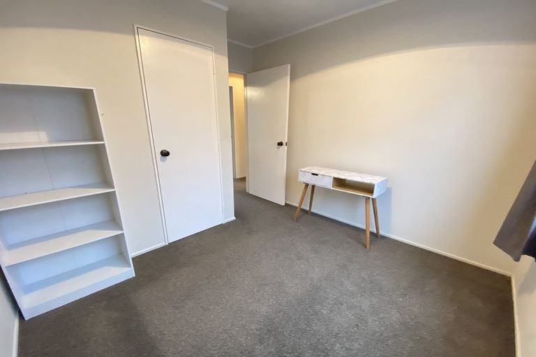 Photo of property in 2/717 East Coast Road, Browns Bay, Auckland, 0630