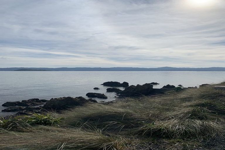 Photo of property in 418a Muritai Road, Eastbourne, Lower Hutt, 5013