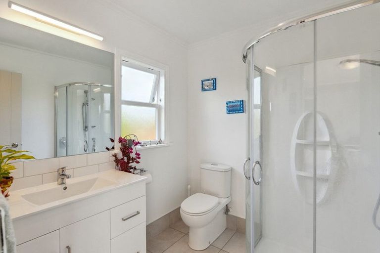 Photo of property in 6 Ruru Road, Otaihanga, Paraparaumu, 5036