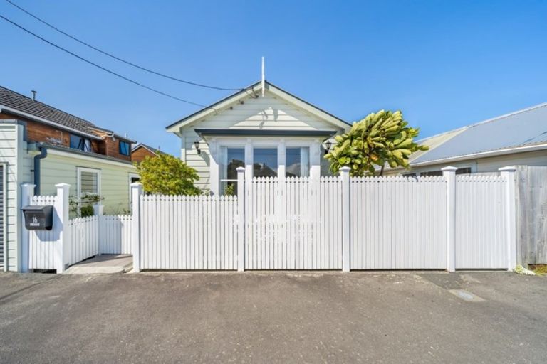 Photo of property in 16 Oriental Street, Petone, Lower Hutt, 5012