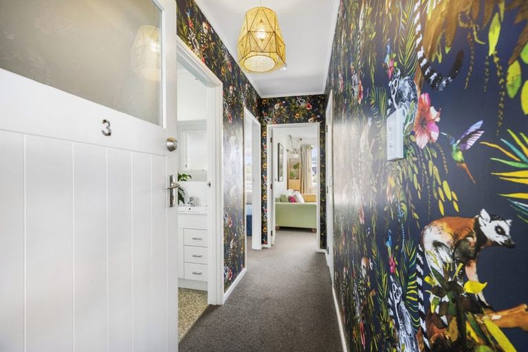 Photo of property in 3/18 Agra Crescent, Khandallah, Wellington, 6035