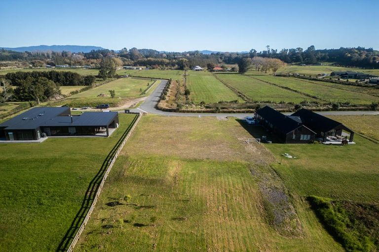 Photo of property in 14 Te Ara O Tahataharoa, Te Puna, Tauranga, 3176