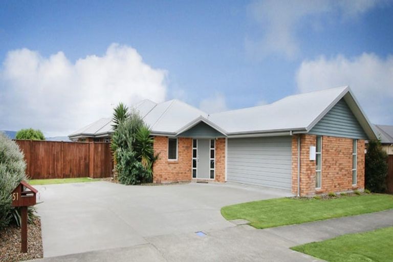 Photo of property in 51 Tennyson Avenue, Kelvin Grove, Palmerston North, 4414