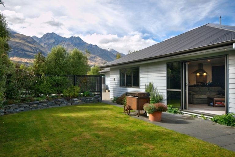Photo of property in 8 Lochburn Avenue, Glenorchy, 9372