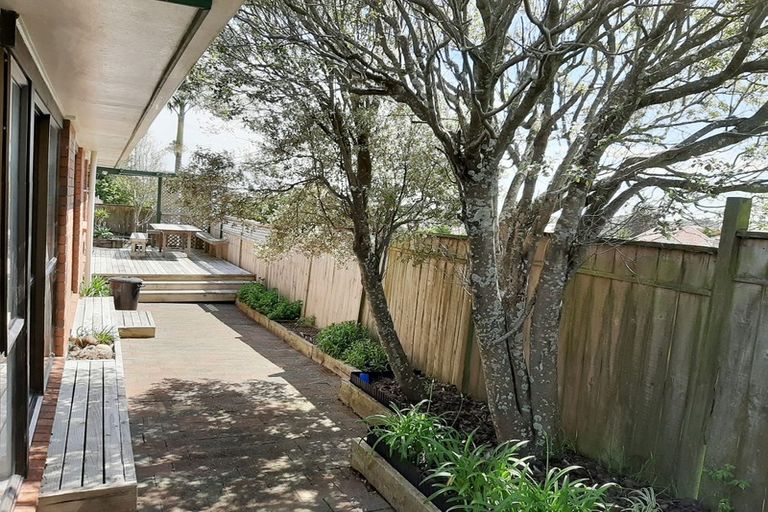 Photo of property in 90b Simmental Crescent, Somerville, Auckland, 2014