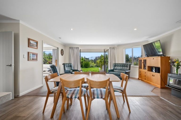 Photo of property in 472 Lees Road, Feilding, 4775