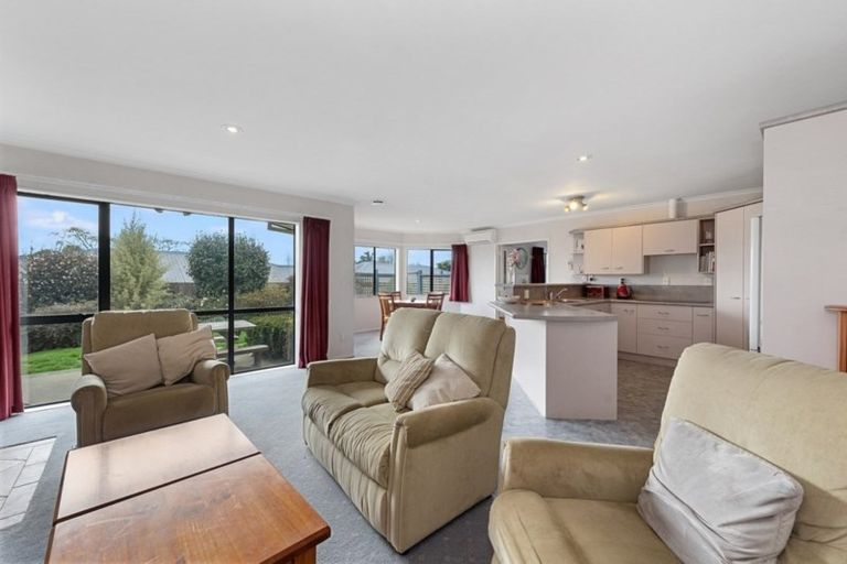 Photo of property in 5 Caversham Drive, Rototuna, Hamilton, 3210