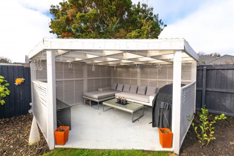 Photo of property in 22 Radiata Avenue, Parklands, Christchurch, 8083