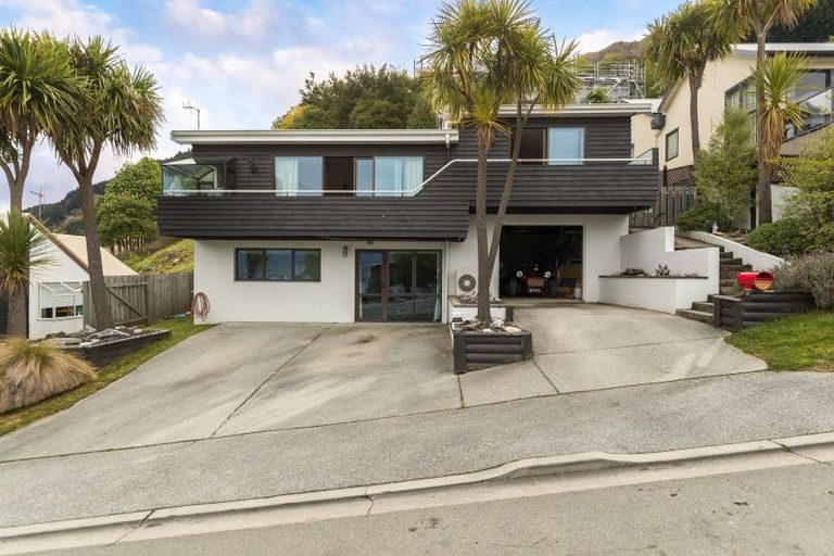 Photo of property in 20 Greenstone Place, Fernhill, Queenstown, 9300