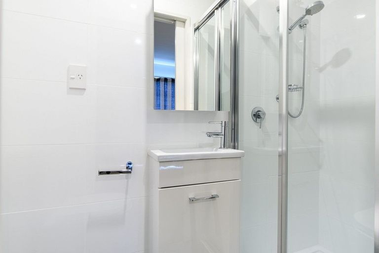 Photo of property in 36 Akeake Lane, Albany Heights, Auckland, 0632