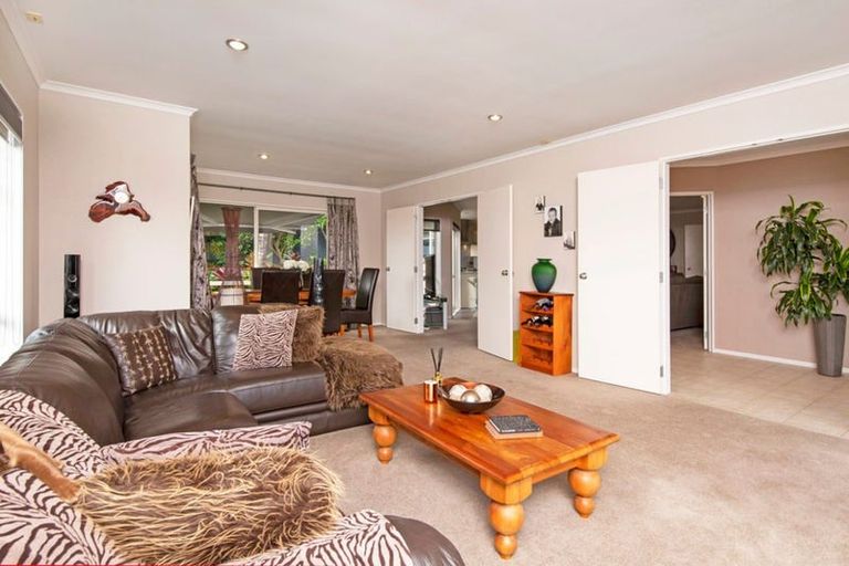 Photo of property in 8 Moycullien Lane, East Tamaki Heights, Auckland, 2016