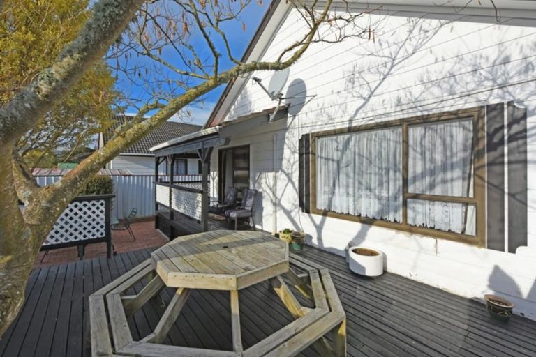 Photo of property in 100b Gemstone Drive, Birchville, Upper Hutt, 5018