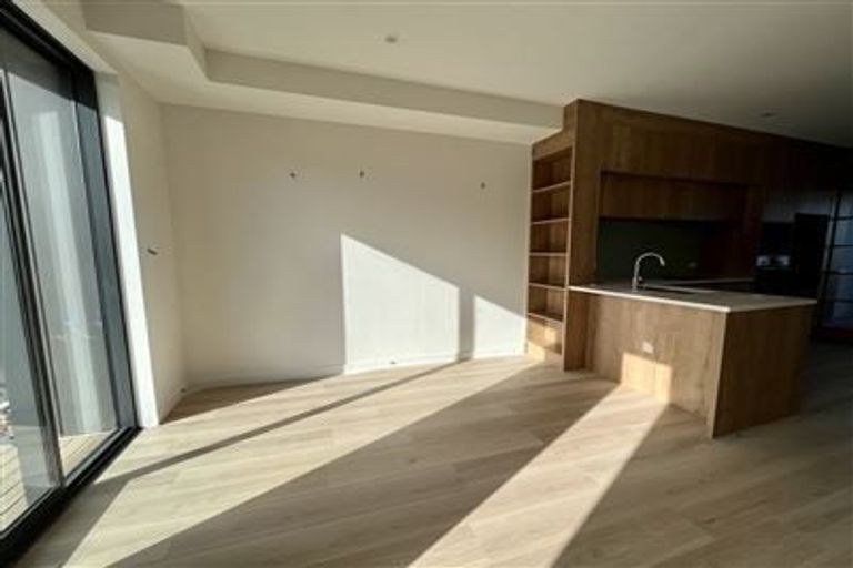 Photo of property in 90 Tarapuka Road, Westgate, Auckland, 0814