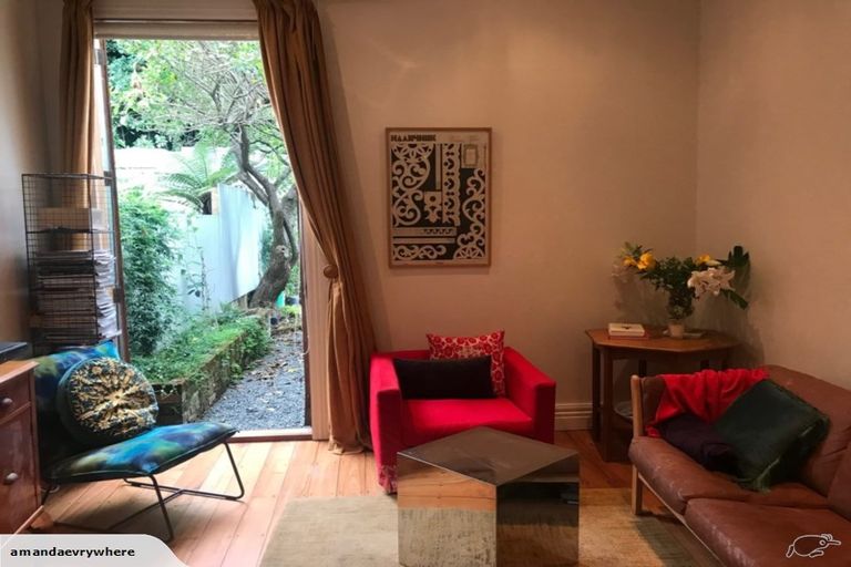 Photo of property in 16 Russell Terrace, Newtown, Wellington, 6021