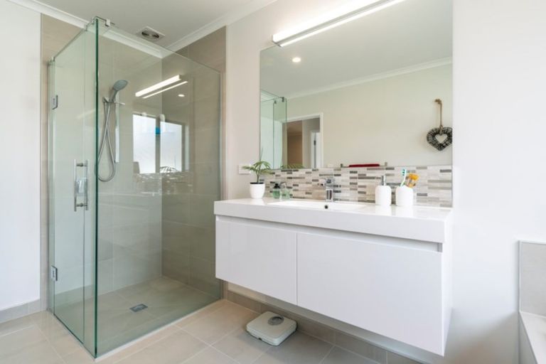 Photo of property in 5 Richards Street, Cambridge, 3434