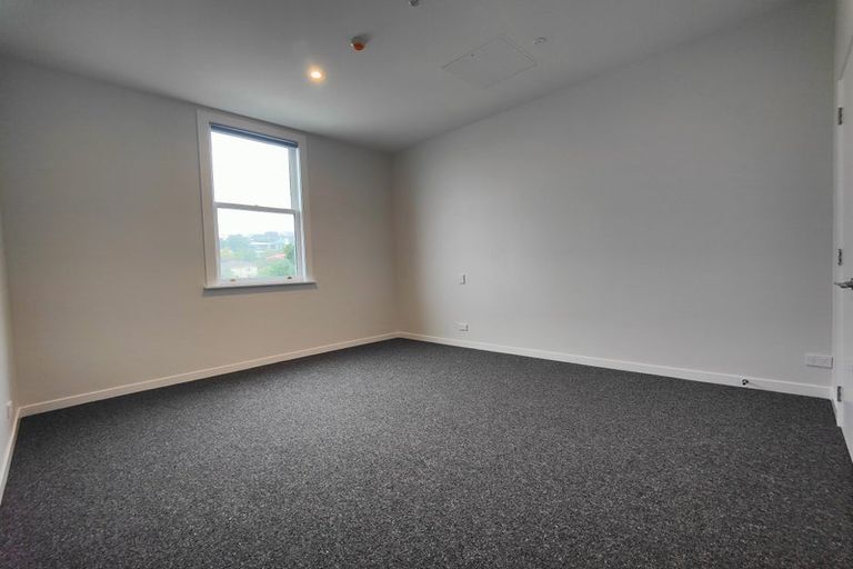 Photo of property in 1 Milne Terrace, Island Bay, Wellington, 6023