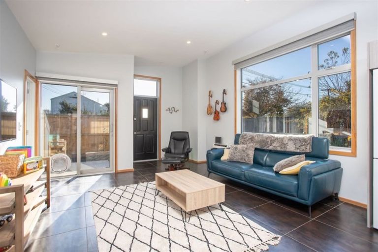 Photo of property in 18 Heywood Terrace, Richmond, Christchurch, 8013